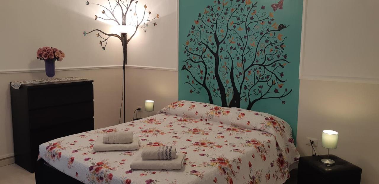 Bed and Breakfast Al 68 Di Piazza Cavour Nápoles Exterior foto