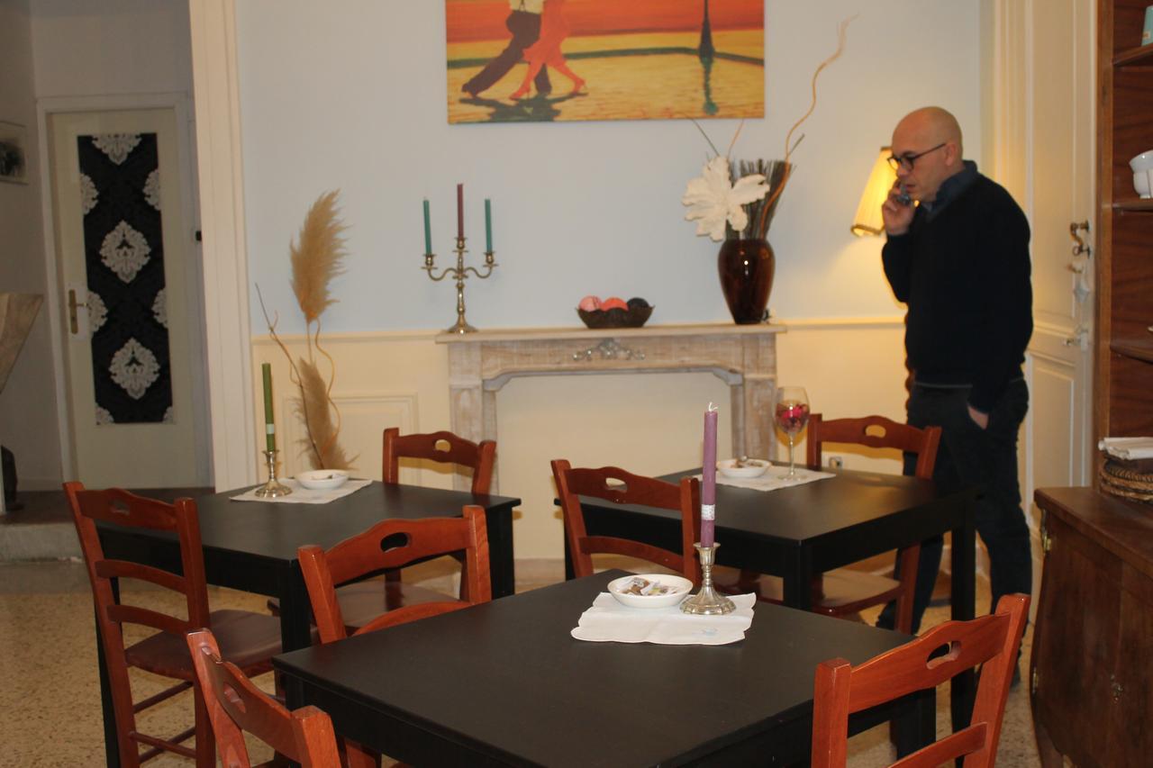 Bed and Breakfast Al 68 Di Piazza Cavour Nápoles Exterior foto