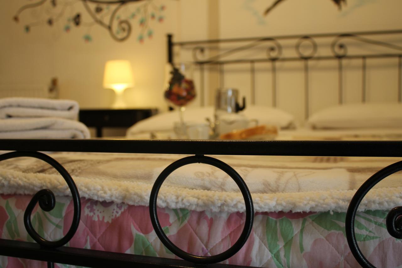Bed and Breakfast Al 68 Di Piazza Cavour Nápoles Exterior foto